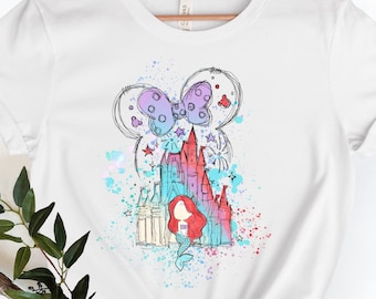 Camisa Ariel Princess, Camisa Castillo Acuarela Sirenita, Camisa Castillo Ariel, Camisa Sirenita, Camisa Vacaciones Familiares, Camisa Disney.