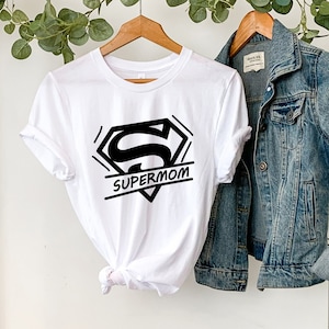 Super Mom Shirt: Mother&#39;s Day Superwoman Tee