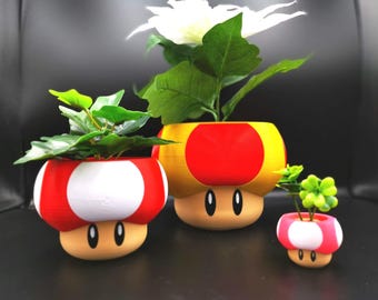 Mario mushroom planter with drainage holes - Gaming room decor