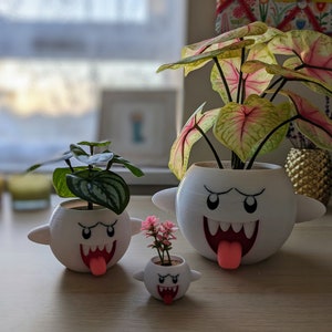 King Boo planter with plant, Super Mario theme pot, gaming room, desk decor