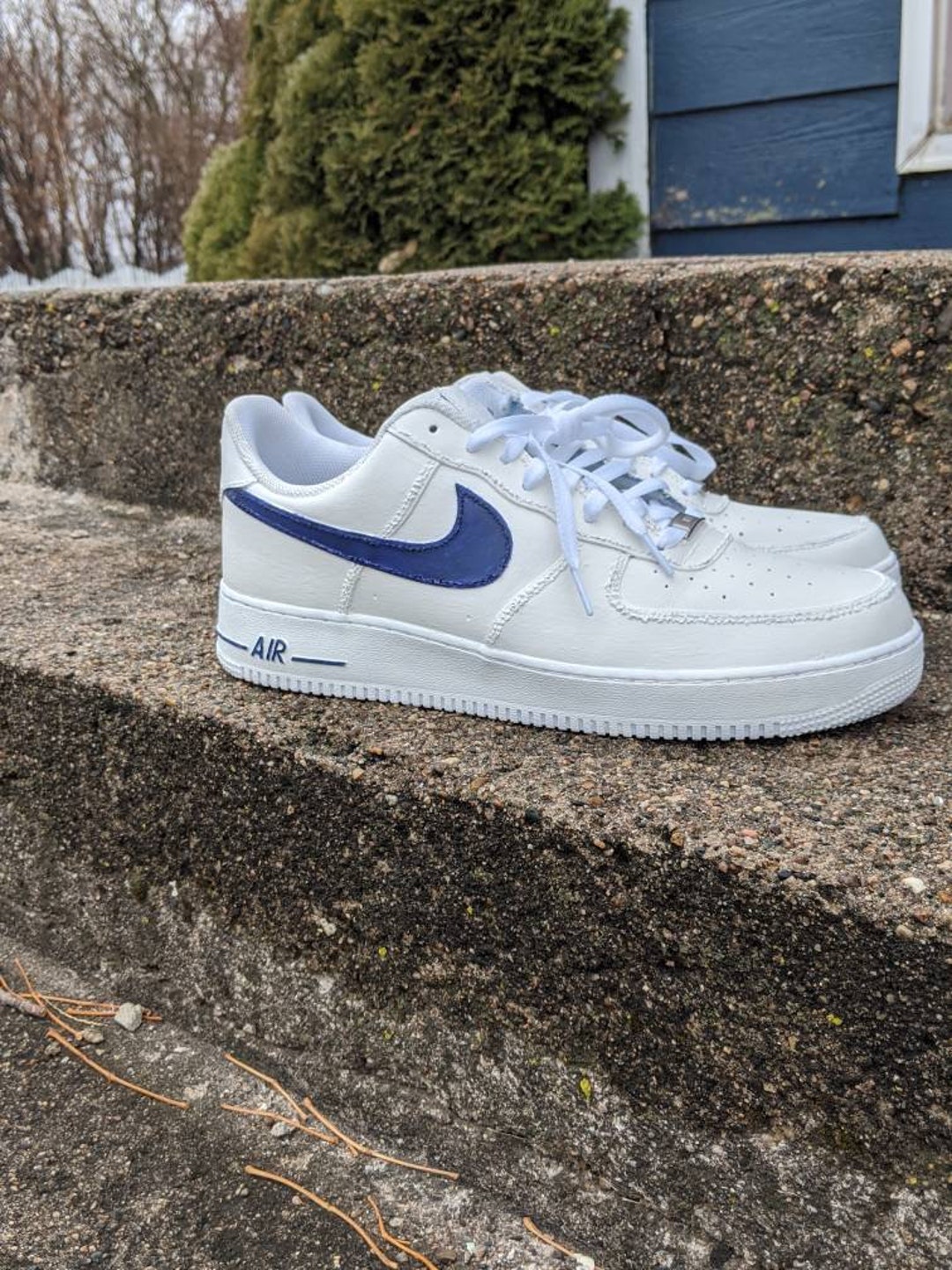 white air force with navy tick