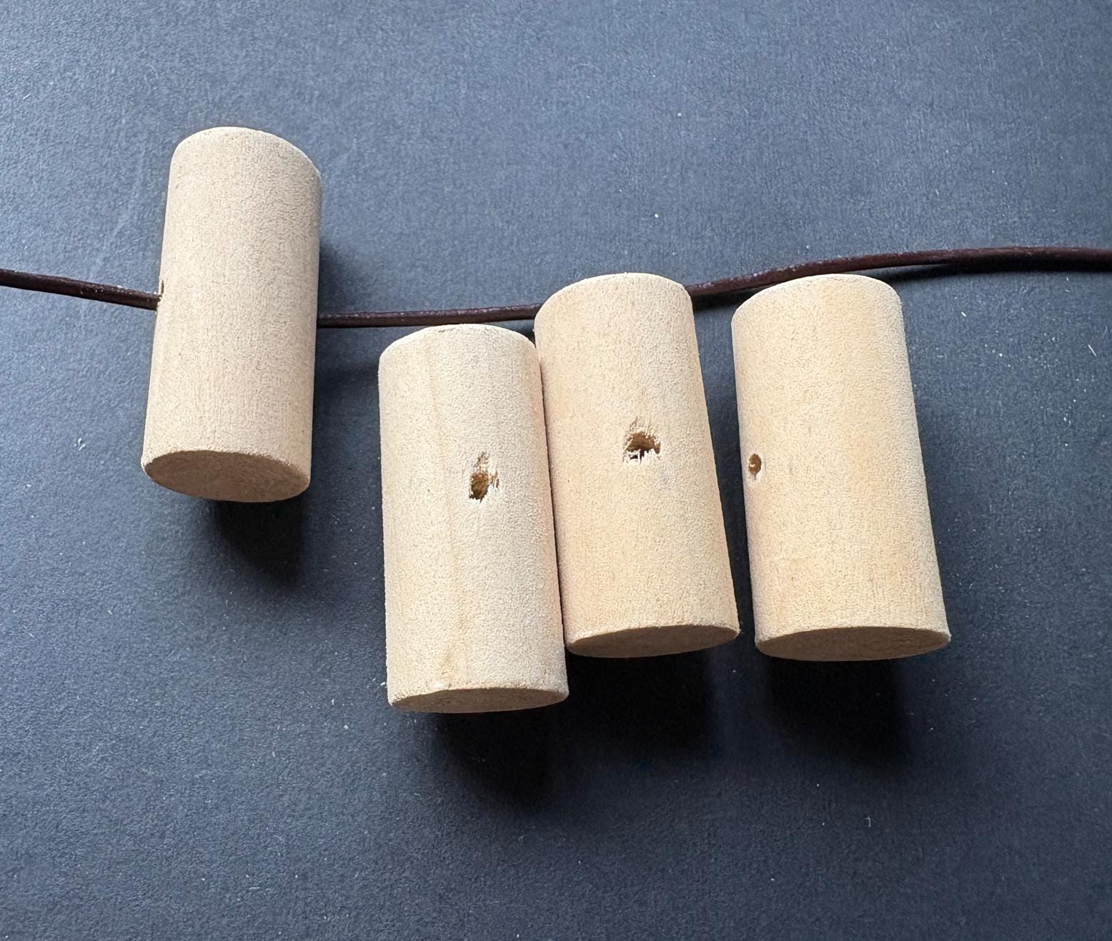 OLYCRAFT 100pz perline in legno naturale da 12 mm, perline rotonde in legno di pino, color sabbia marrone, perla distanziali per artigianato e