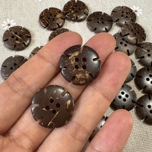 20pcs 20mm(4/5&quot;)  coconut shell button wooden button sewing button W633