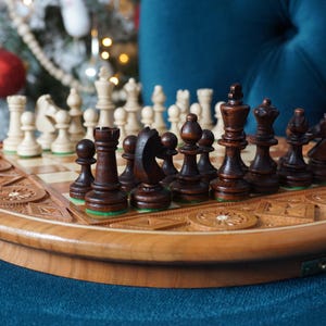 Personalized Hand-Carved Round Wooden Chess Set – Unique Artisan Board Game 13,5&quot; (34 cm)