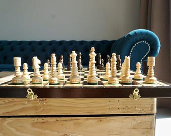 Gepersonaliseerde houten schaakset 18" met opbergdoos