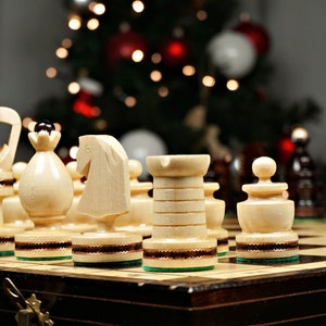 Handmade Personalized Wooden Chess Set 19,5 &quot; – Large Custom Chess Board – Unique Gift for Chess Lovers – Engraved Wooden Chess Pieces