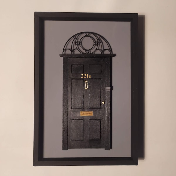 221b Baker Street door shadowbox display frame, sherlock Holmes door diorama