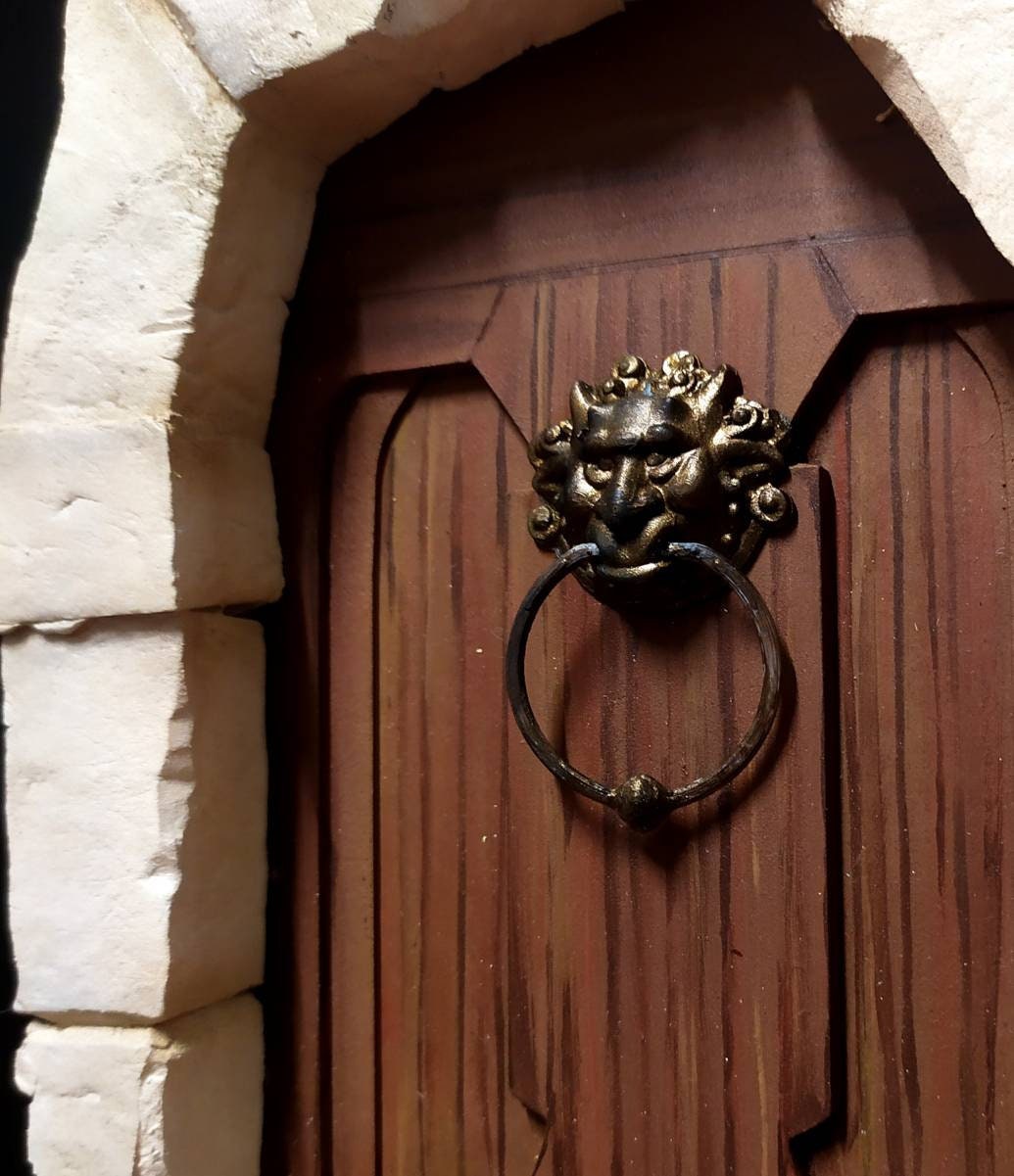 Gothic Dragon Head Door Knocker - Resin Labyrinth Design For Unique Home Entrance Decor