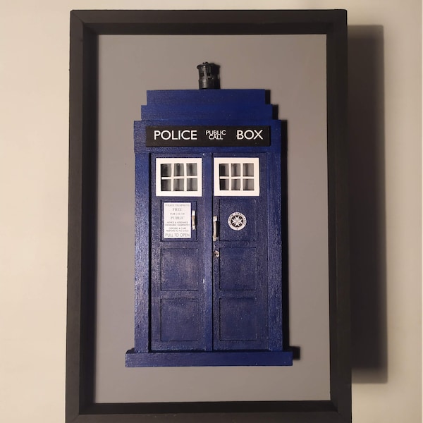 Doctor Who Tardis door display frame diorama