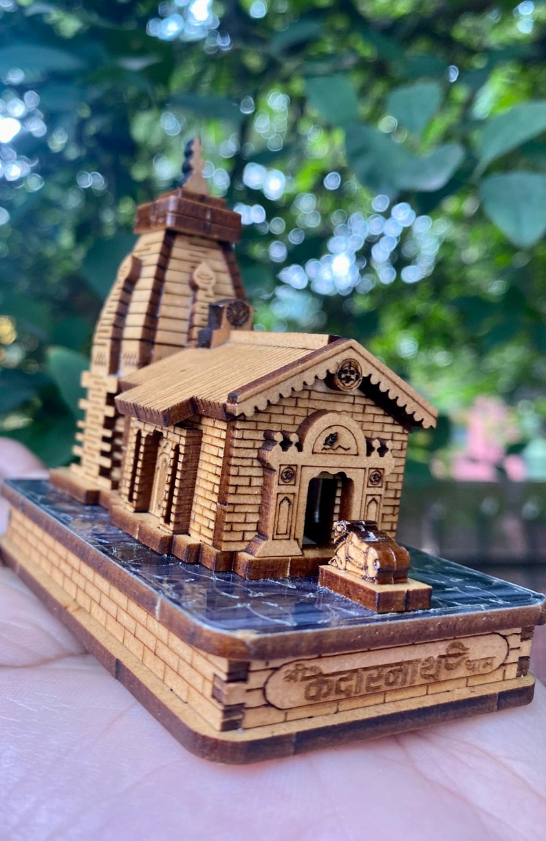Kedarnath temple wooden miniature, Indian pilgrimage model, lord shiva Adi yogi abode, Hindu religion, wooden model, image 3