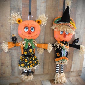 Scarecrow Wreath Attachment: Fall Door Hanger Embellishment