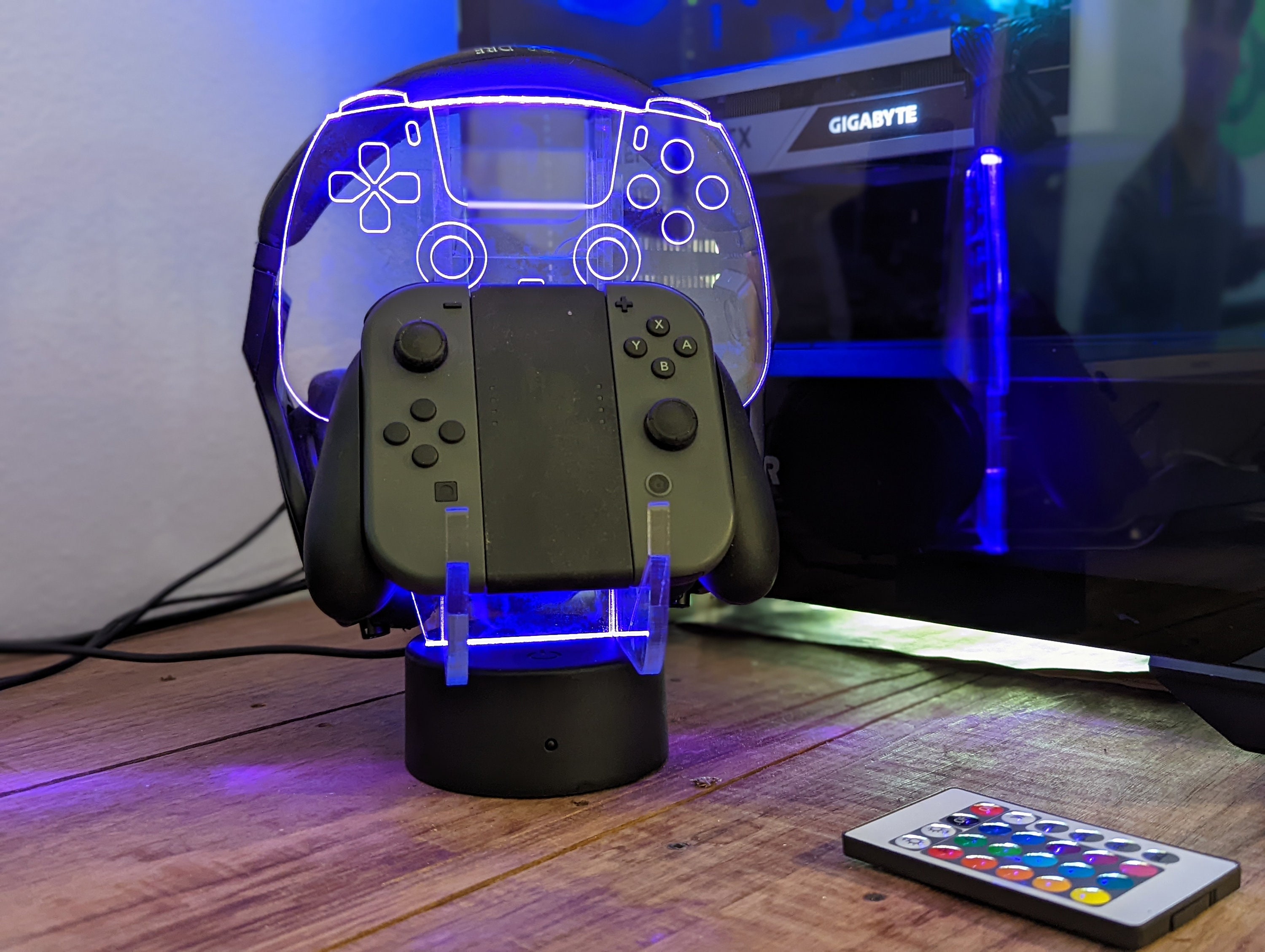 Customizable LED Gaming Controller and Headset Stand | Gaming ...