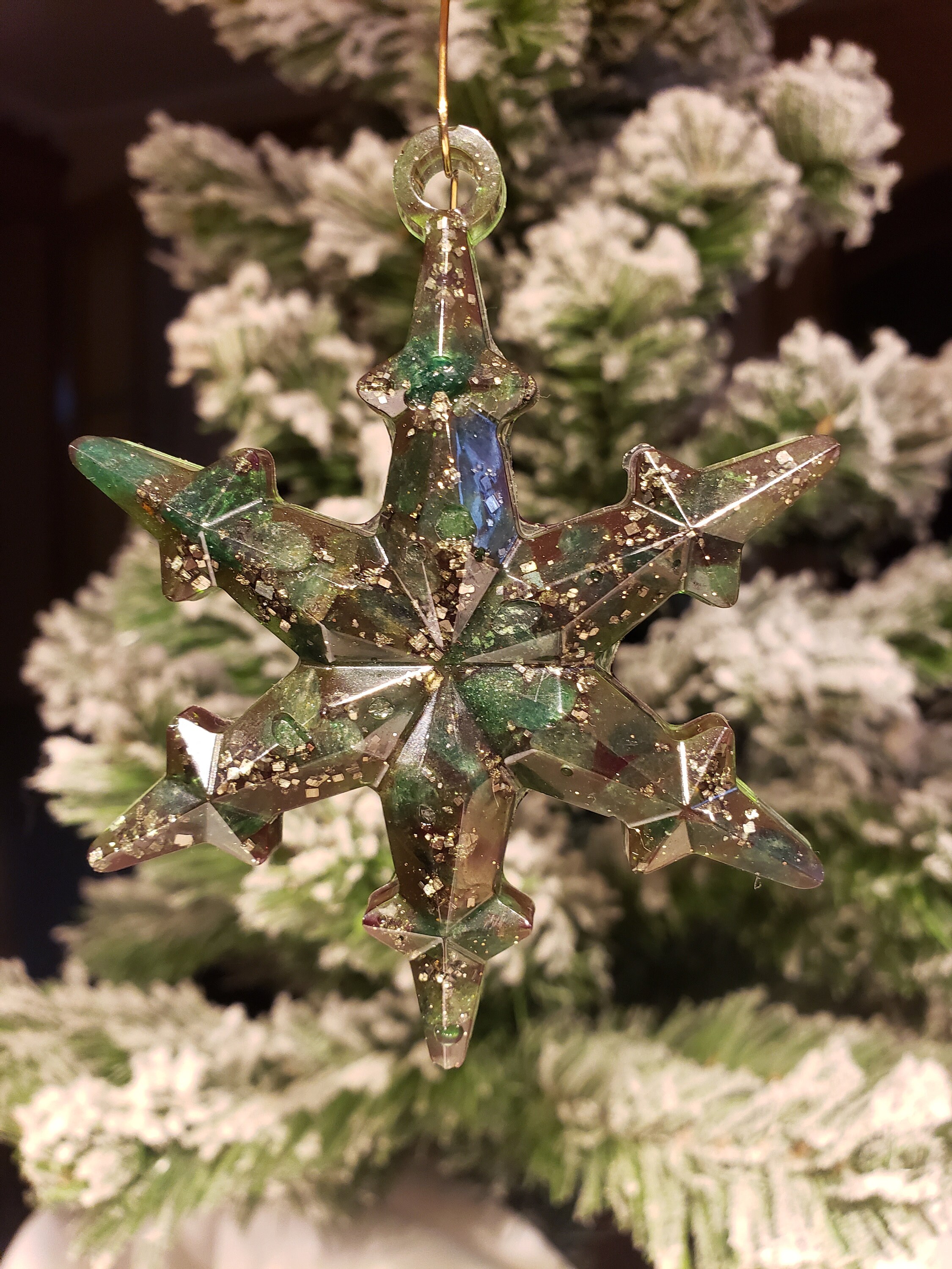 Etoîle d'orgonite Vert Bronze Aventurine et Pyrite