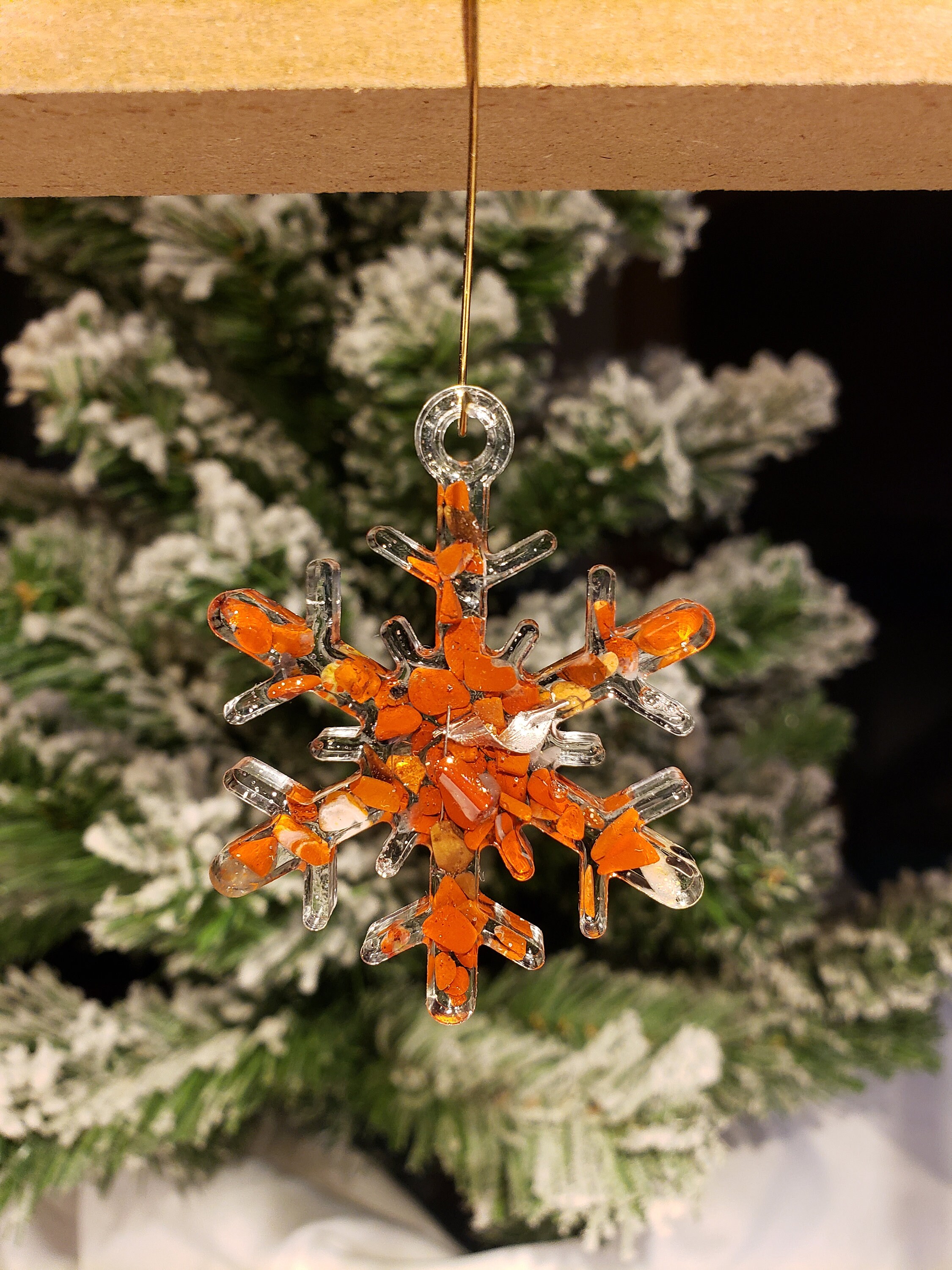 Lot de 2 Étoîles et Un Flocon d'orgonite Jaspe Rouge