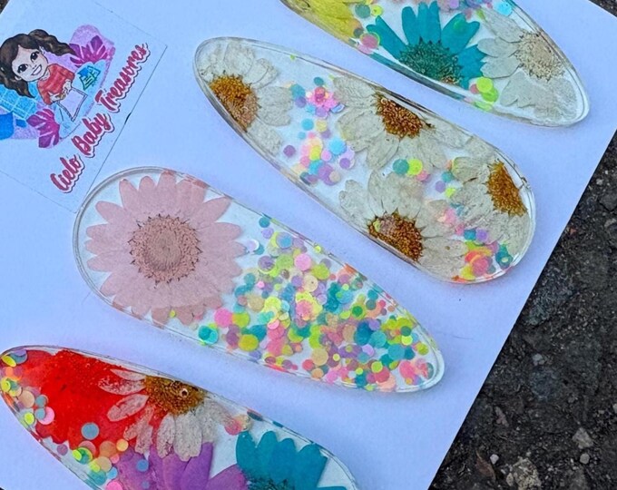 Handmade Resin Daisy Hair Clip: Sparkly Flower Barrette