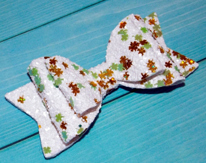 Hair Bow Leaf  White,Gold and Green-Good Luck-St Patrick's Day Gift Four Leaf-Clover Toddler Four Leaf Clover-Baby Shower Gift-Glitter Bow