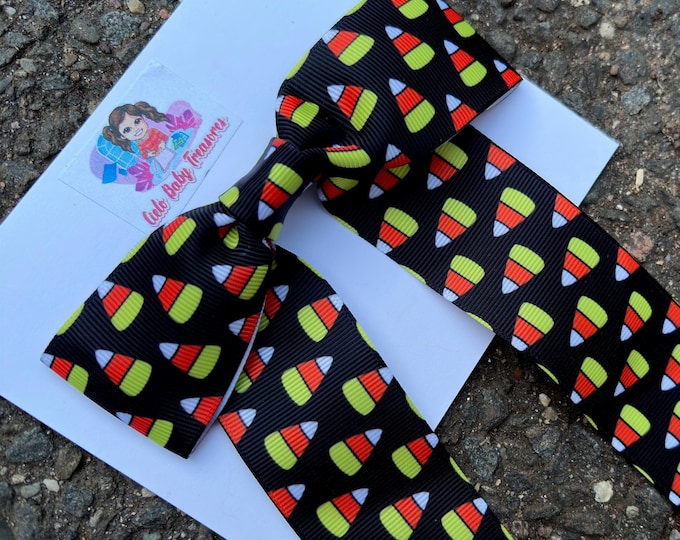 Coquette Back or White Candy Corn: Halloween Hair Bows