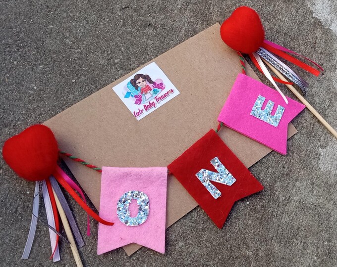 Love Personalized Felt Flag Pennant Cake Topper-Valentin Day Handmade Birthday-Decoration-Holiday-Children's birthday-Custom cake bunting
