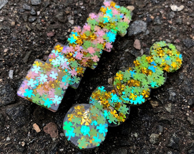 Resin Hair Clips St Patrick’s Day-Three Leaf Clover-Toddler Clip Hair Bow-Women Three Leaf Clover-Stud Clip-Accessories Girl-Green,Gold,Pink
