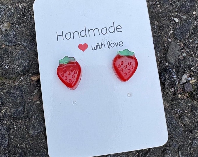 Small Strawberries Pendants-Fruits Resin Apple Earrings-Sweet gifts for women-Present-Fruit-themed jewelry-Artess-strawberry trough