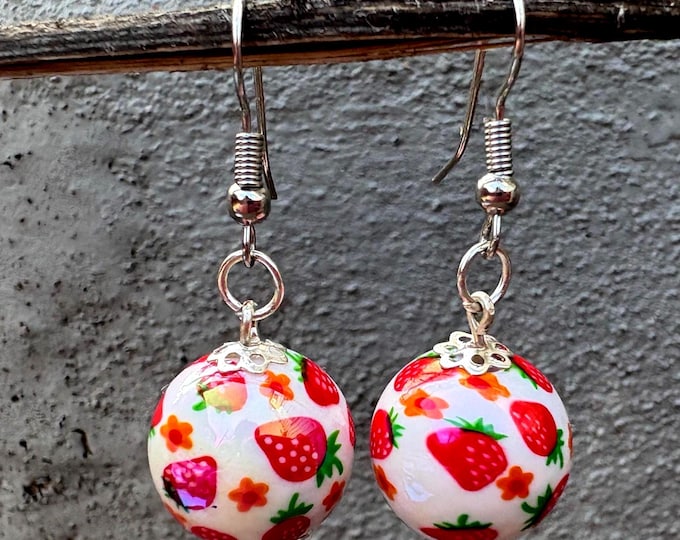 Strawberry with Flowers Dangle Earrings — Circles: -Style Summer Jewelry with Fruit Motifs