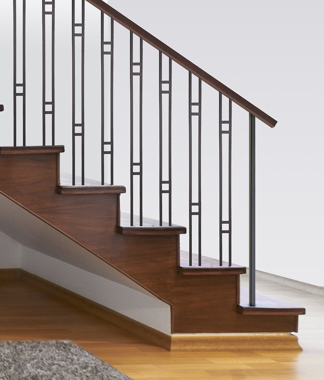 HF1.1.19 Single Spoon Gothic Round Iron Newel Post | Westfire