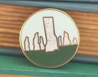 Stojące kamienie | Outlander Craigh na Dun Hard Enamel Pin