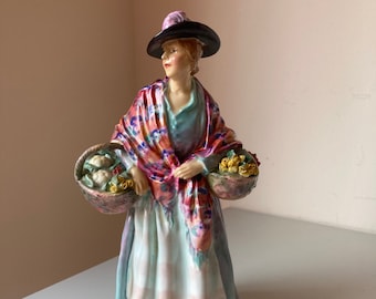 Royal Doulton “Romany Sue” Figurine – HN 1757 by Leslie Harradine (1936–1949)
