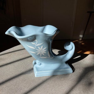 1940s Abingdon Cornucopia Vase – Matte Blue Ceramic Floral Planter, USA Pottery