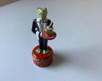 Rochard Limoges France Frog Butler Trinket Box