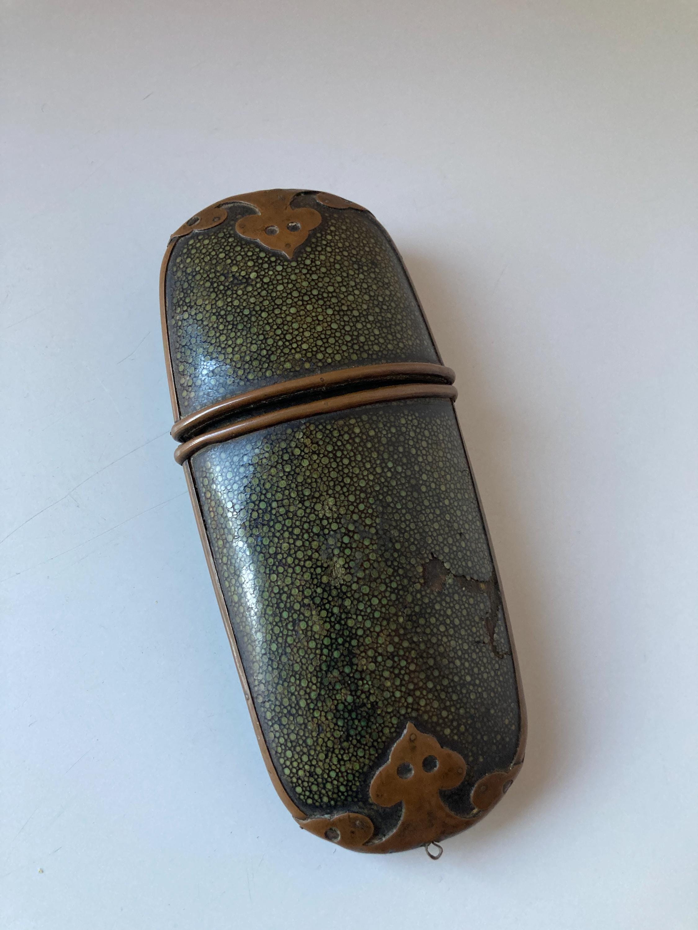 ◾︎アメトラtattoo スネークグラスケース　眼鏡ケース Stingray Glasses Case - Etsy
