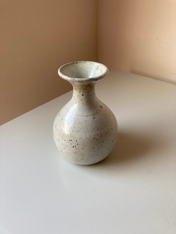 スタジオ陶器の花瓶「クレア」のサイン入り - Etsy 日本