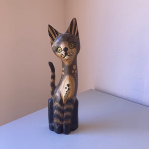 Vintage Mid Century Modern Hand Painted Wood Cat – Carved Folk Art Sculpture