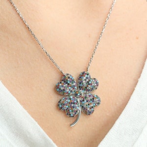 Collana d&#39;argento a quattro foglie Clover Multi Stone Design