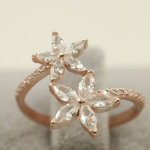 White Flower Silver Ring