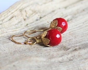 Röda korallörhängen: Guldfärgade blompärlhattar, 14K guldpläterade