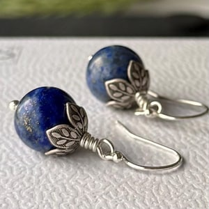 Lapis Lazuli örhängen: Sterlingsilver, oxiderad blomkåpa bild 5