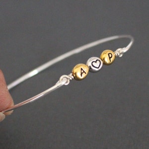 Bracelet Love, Bracelet jonc à deux initiales