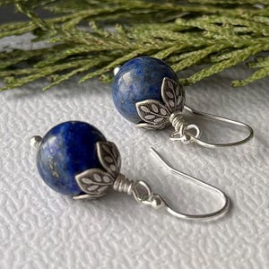 Lapis Lazuli örhängen: Sterlingsilver, oxiderad blomkåpa bild 4
