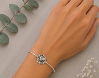 Silver Sand Dollar Charm Bangle: Beach Lover Jewelry Gift
