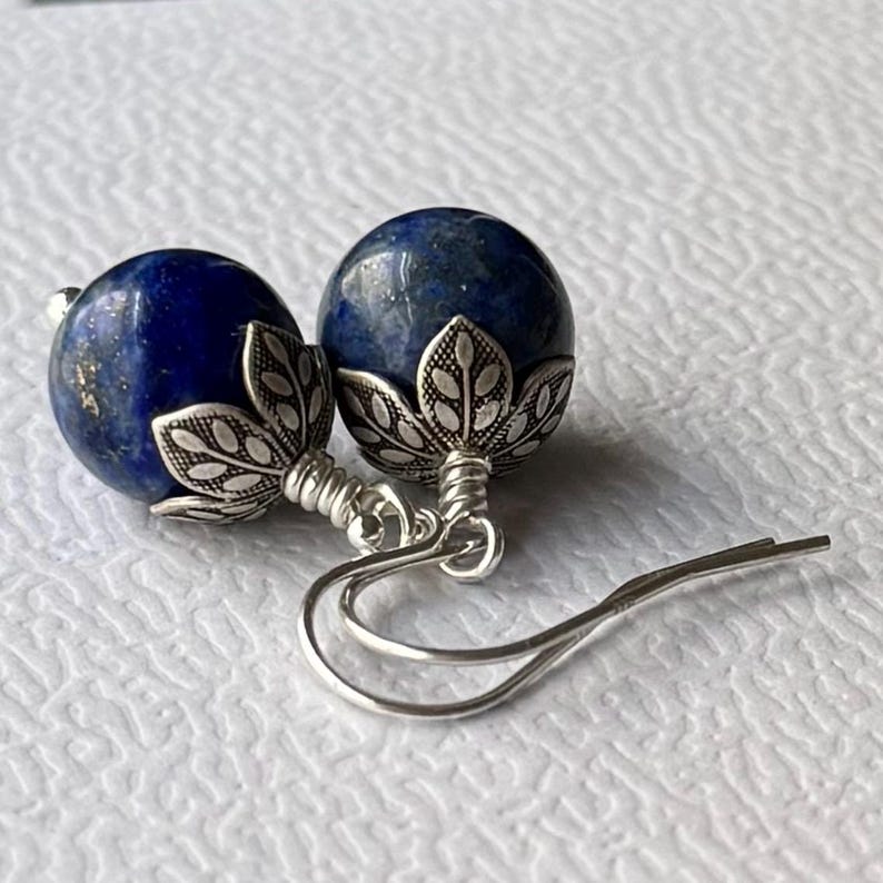 Lapis Lazuli örhängen: Sterlingsilver, oxiderad blomkåpa bild 6