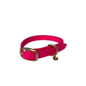 Hellrosa Veganes Leder Hundehalsband - Biothane & Wasserfest