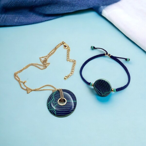 Parure collier et bracelet assortis - Bracelet ajustable avec perle de papier et collier fine chaine en laiton doré avec perle donut