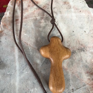 Auto Rückspiegel Hängend Olivenholz Kreuz Amulett