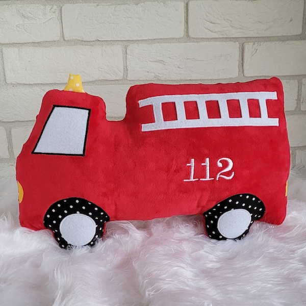 Kissen Feuerwehrauto, Feuerwehrfahrzeug, Deko Kissen, Kuschelkissen mit Namen, personalisiert, Minky Stoff, Pillow