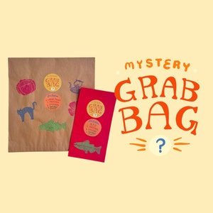 Bolsa misteriosa, bolsa com estampa artística, bolsa com estampa de linóleo, bolsa com adesivo, bolsa com cartão postal, bolsa mista