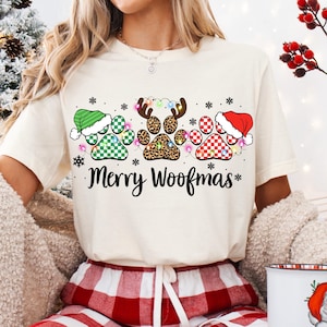 Maman chien PNG, chien noël png, joyeux woofmas png, noël png design, amoureux des chiens png, chien maman png, chien png, conception de t-shirt sublimation