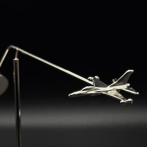 Décoration de bureau mobile Falcon F16 - Modèle F16 - Cadeaux pilote F16 - Prix pilote F16
