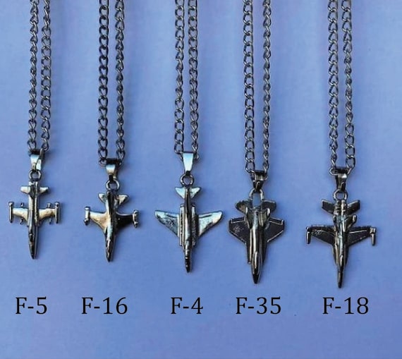 シルバートーンのF35、F18、F16、F5、F4、F22戦闘機ネックレス