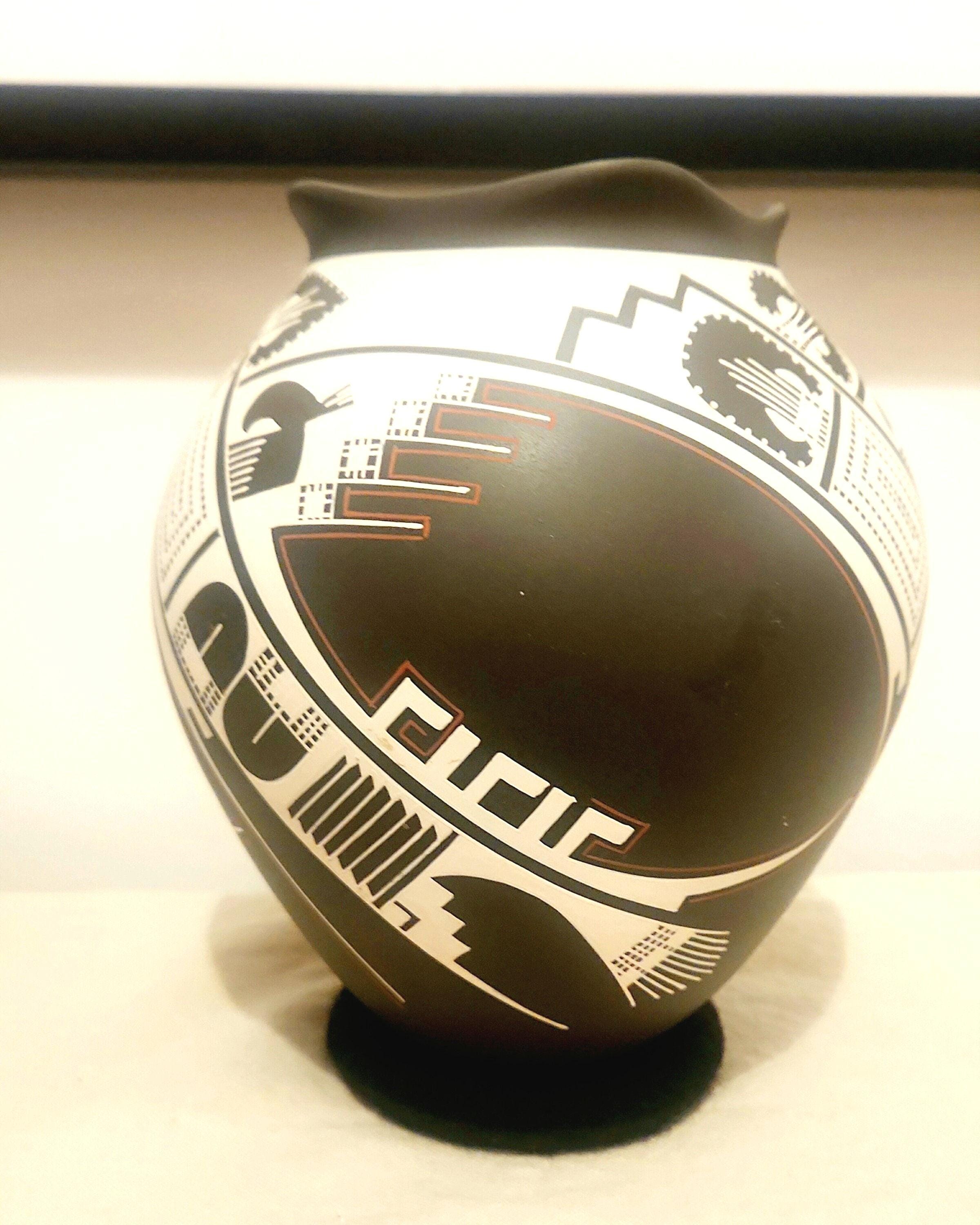 Mata Ortiz Lila Silveira Vase